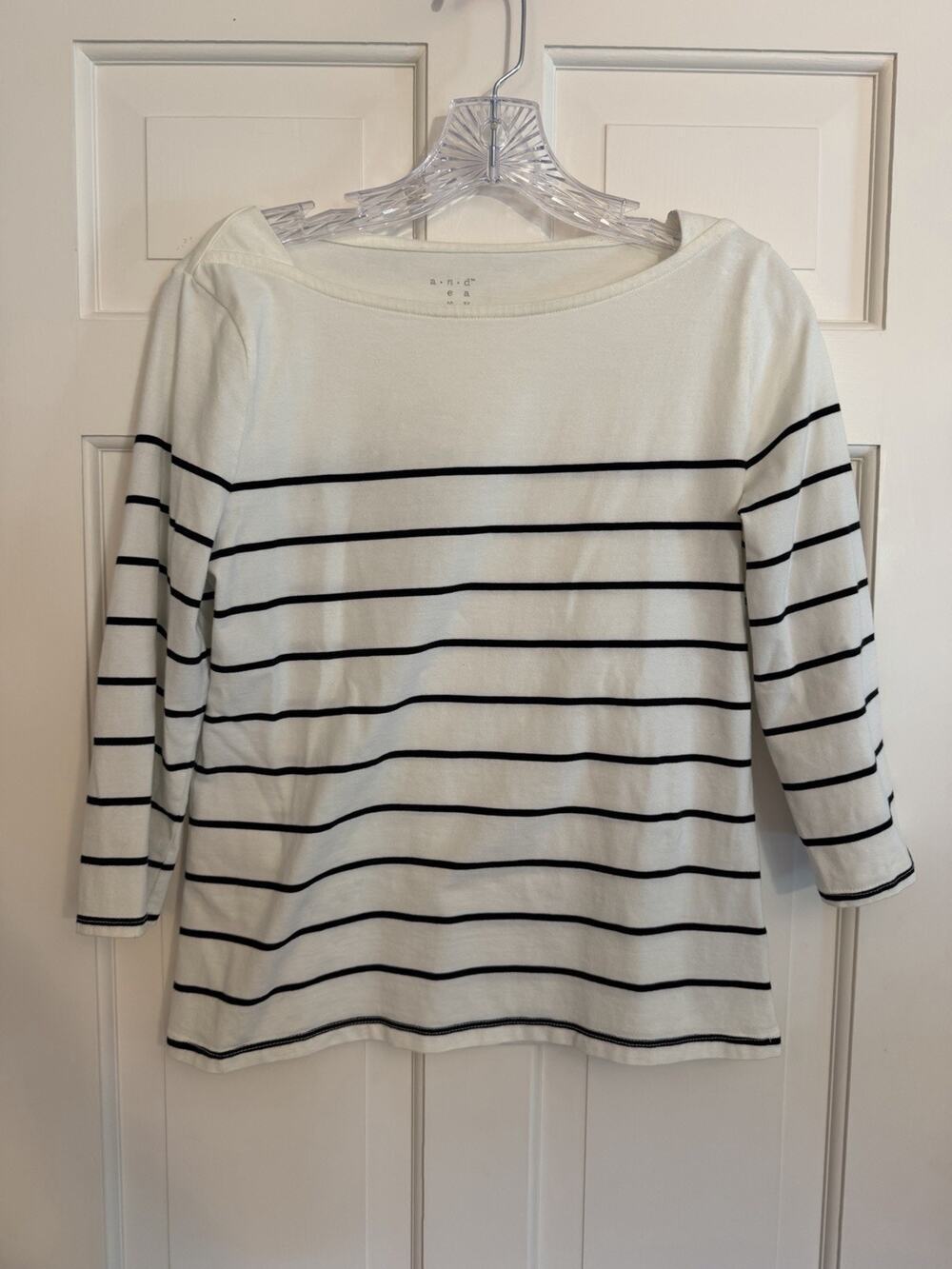 A NEW DAY TEE SHIRT ladies size M white w/ black stripe 3/4 sleeve stretch